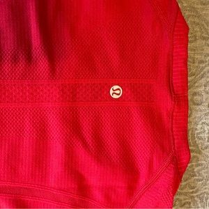 Lululemon Swifty Tech SS, size 10, red